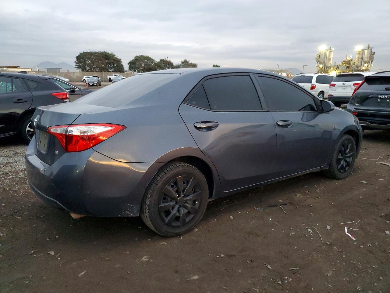 2015 TOYOTA COROLLA L photo 3
