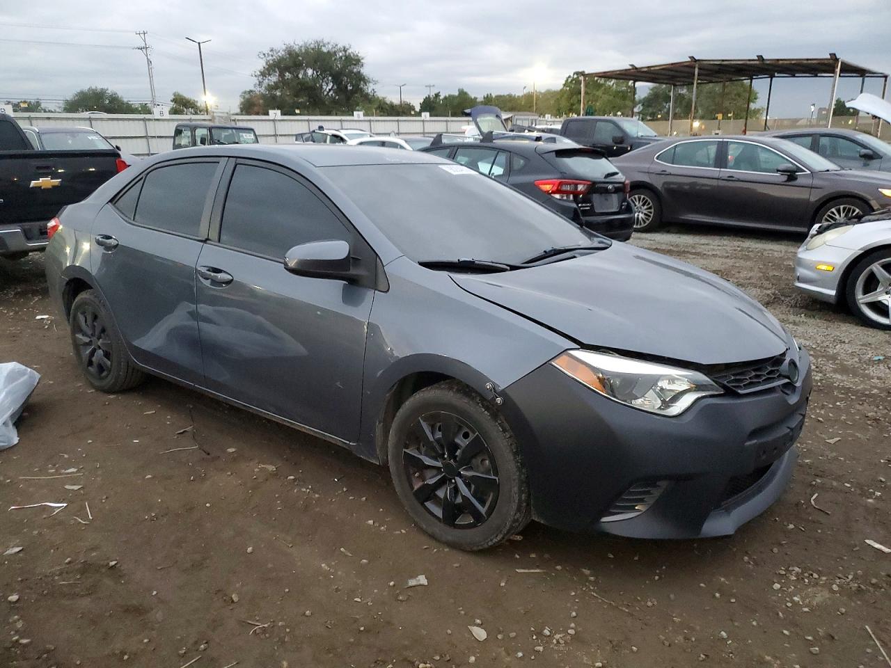 2015 TOYOTA COROLLA L photo 4