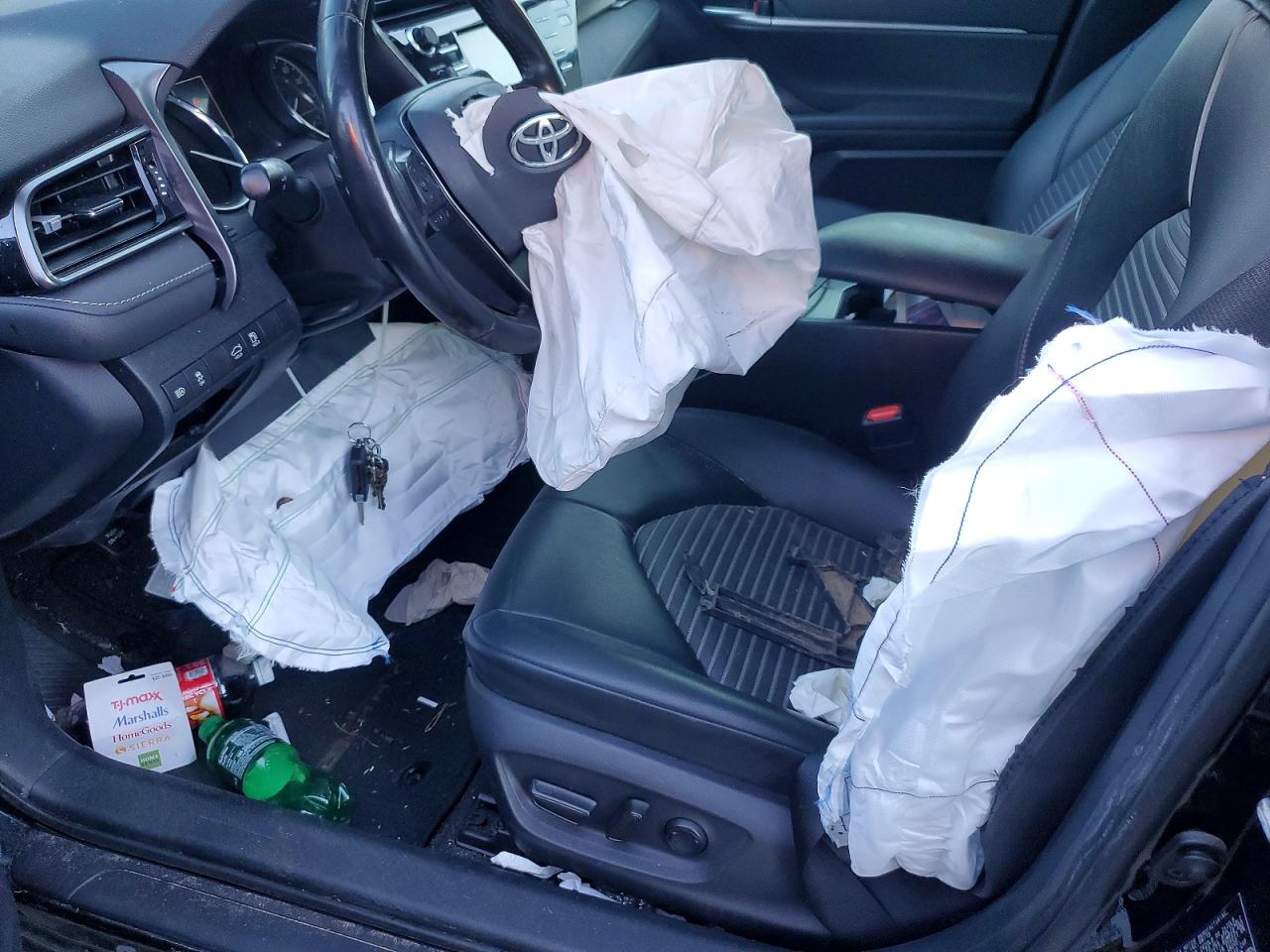 2019 TOYOTA CAMRY SE photo 7