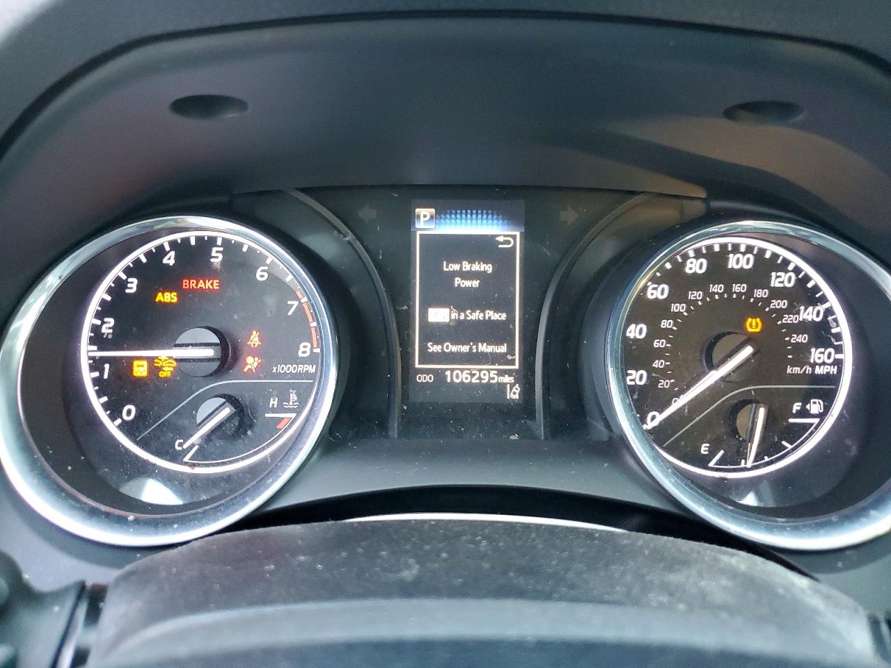 2019 TOYOTA CAMRY SE photo 9