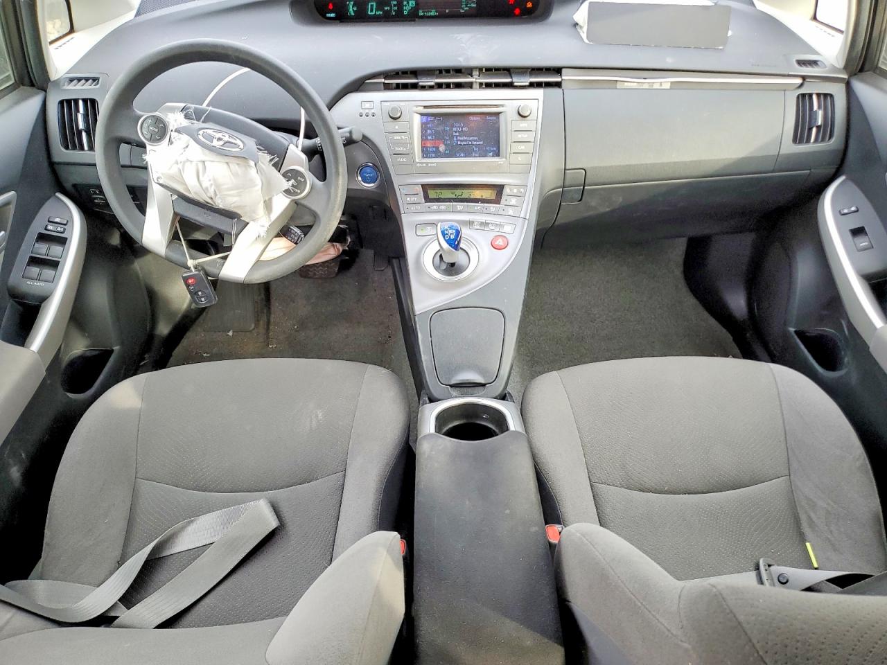 2014 TOYOTA PRIUS photo 8