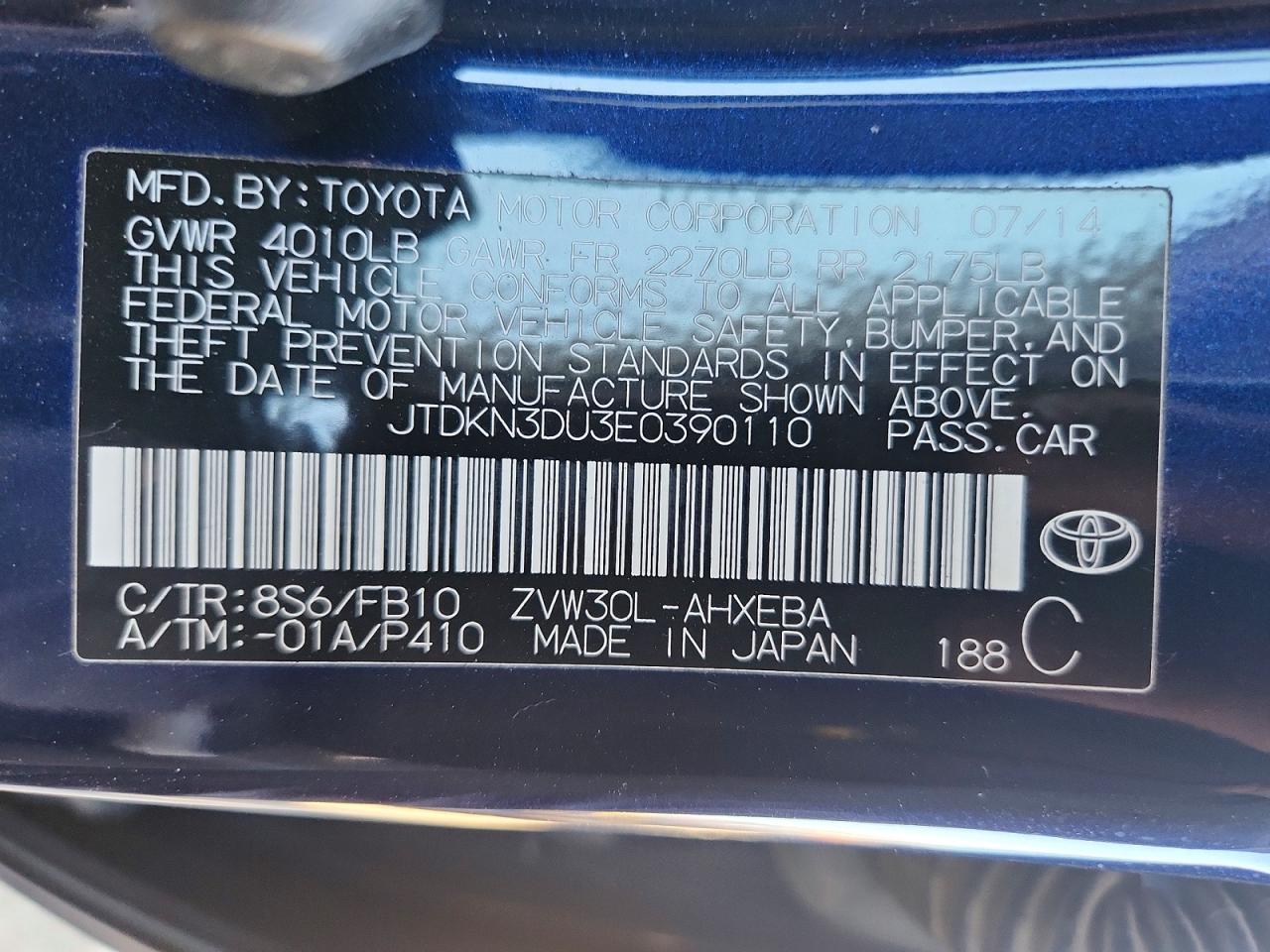 2014 TOYOTA PRIUS photo 12