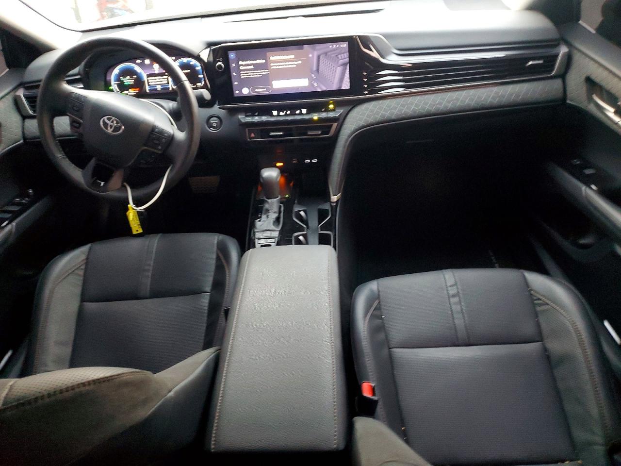2025 TOYOTA CAMRY XSE photo 8