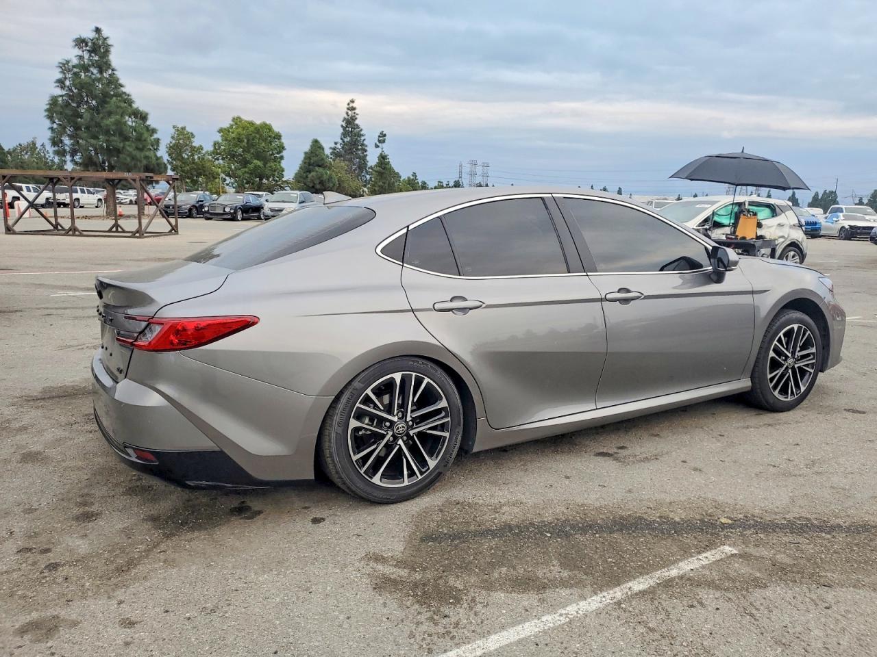 2025 TOYOTA CAMRY XSE photo 3