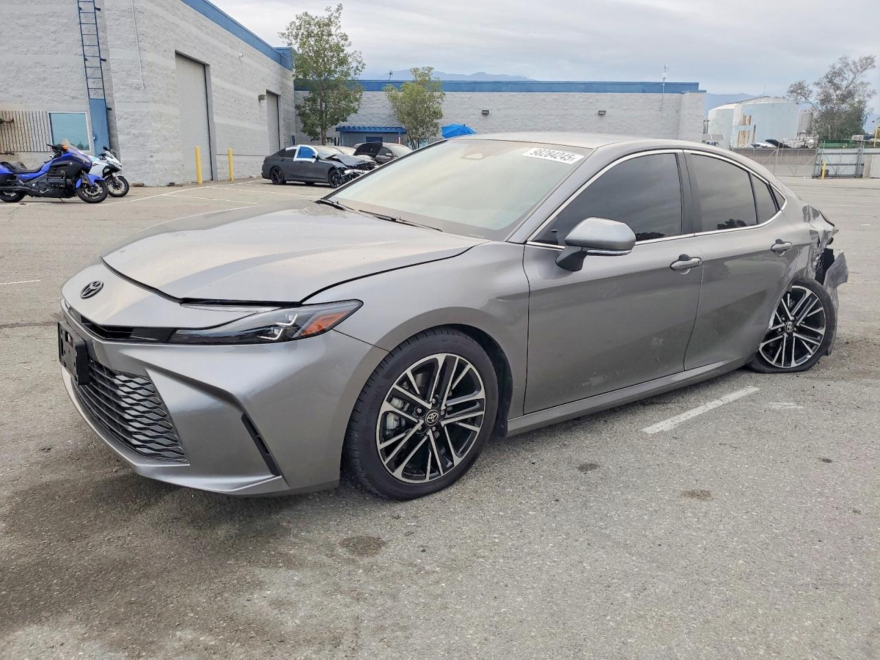 2025 TOYOTA CAMRY