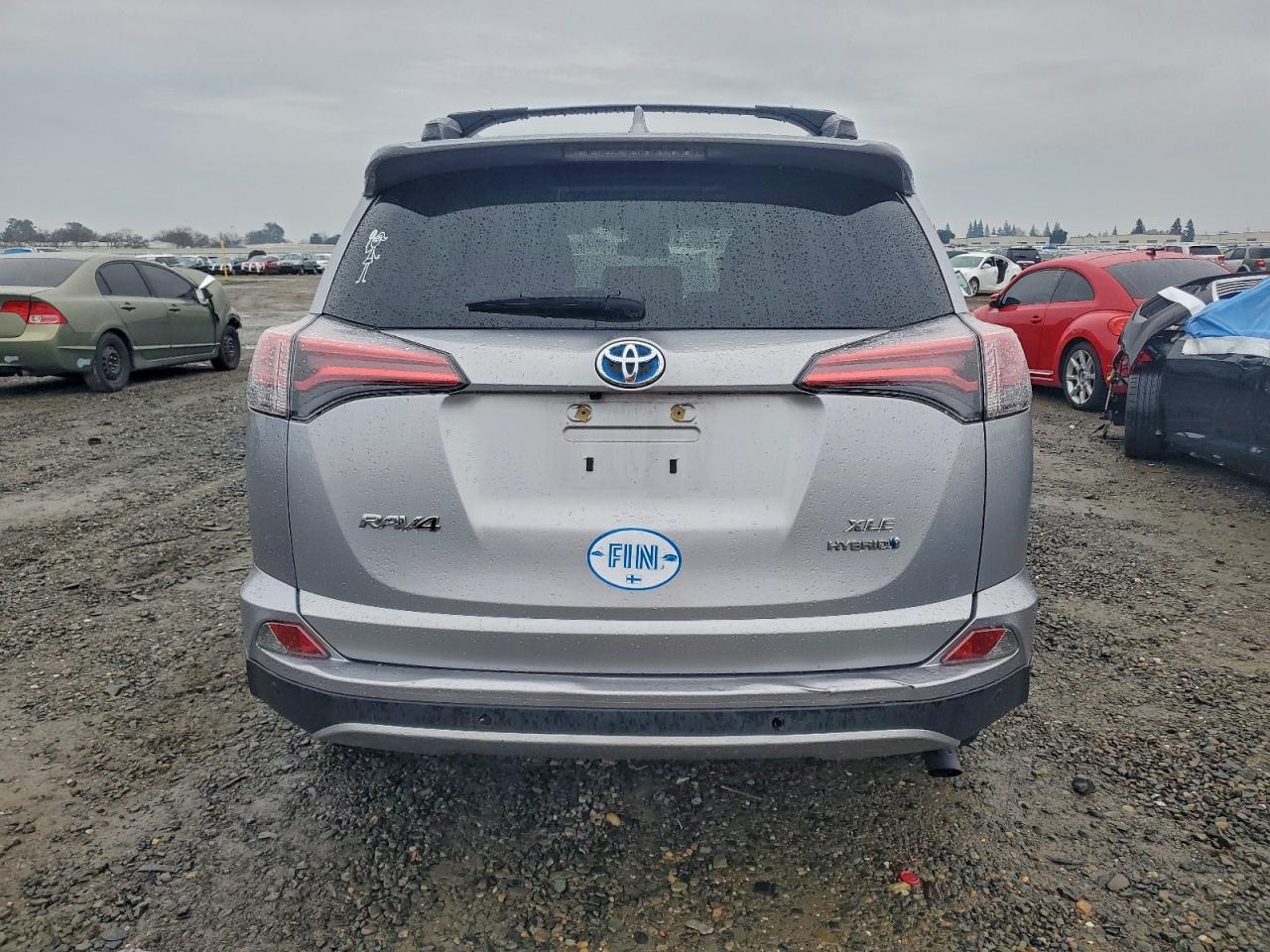 2018 TOYOTA RAV4 HV LE photo 6