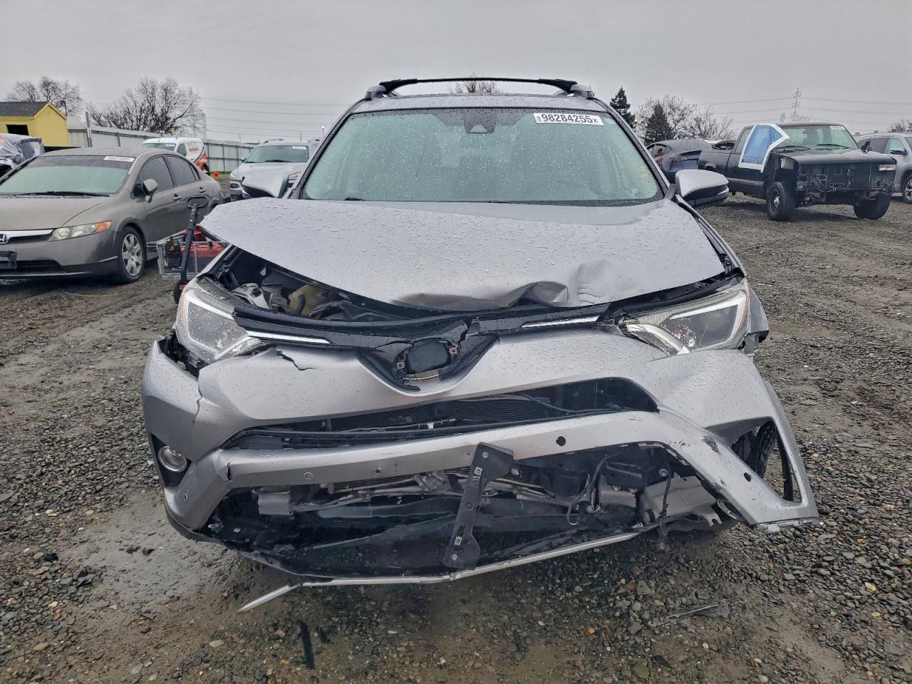 2018 TOYOTA RAV4 HV LE photo 5