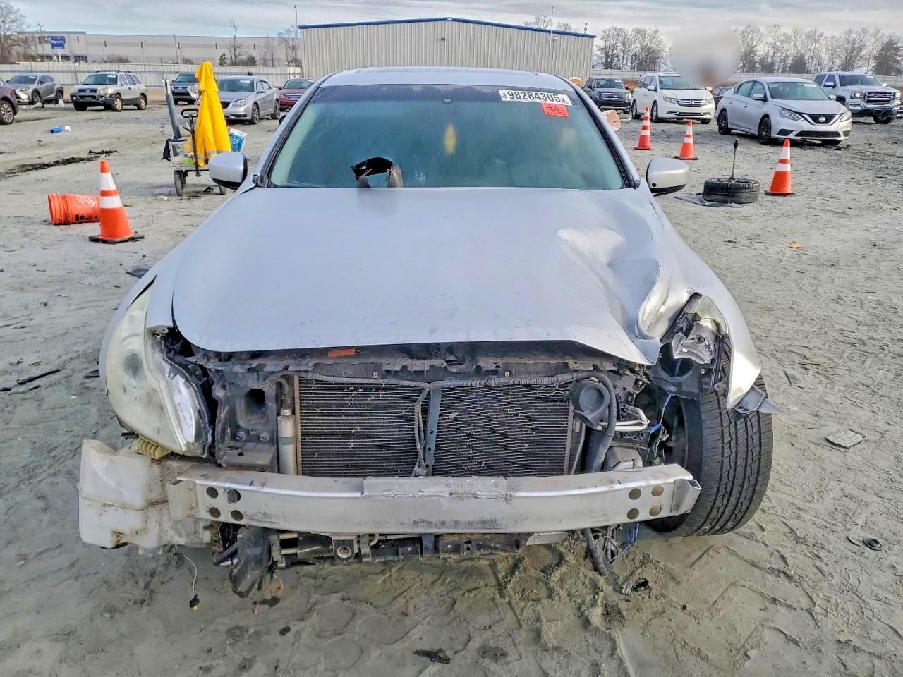 2013 INFINITI G37 BASE photo 17