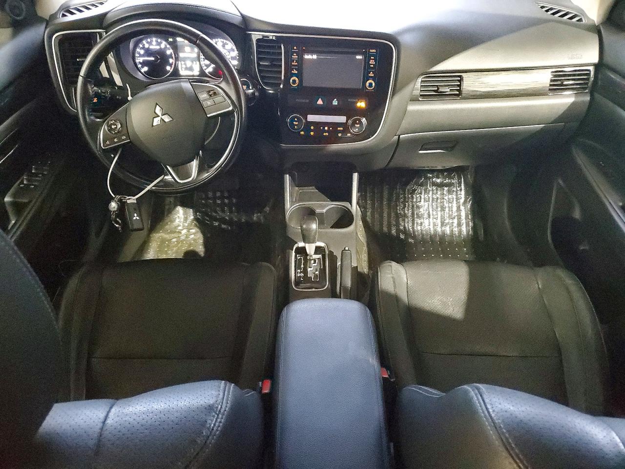 2016 MITSUBISHI OUTLANDER SE photo 8