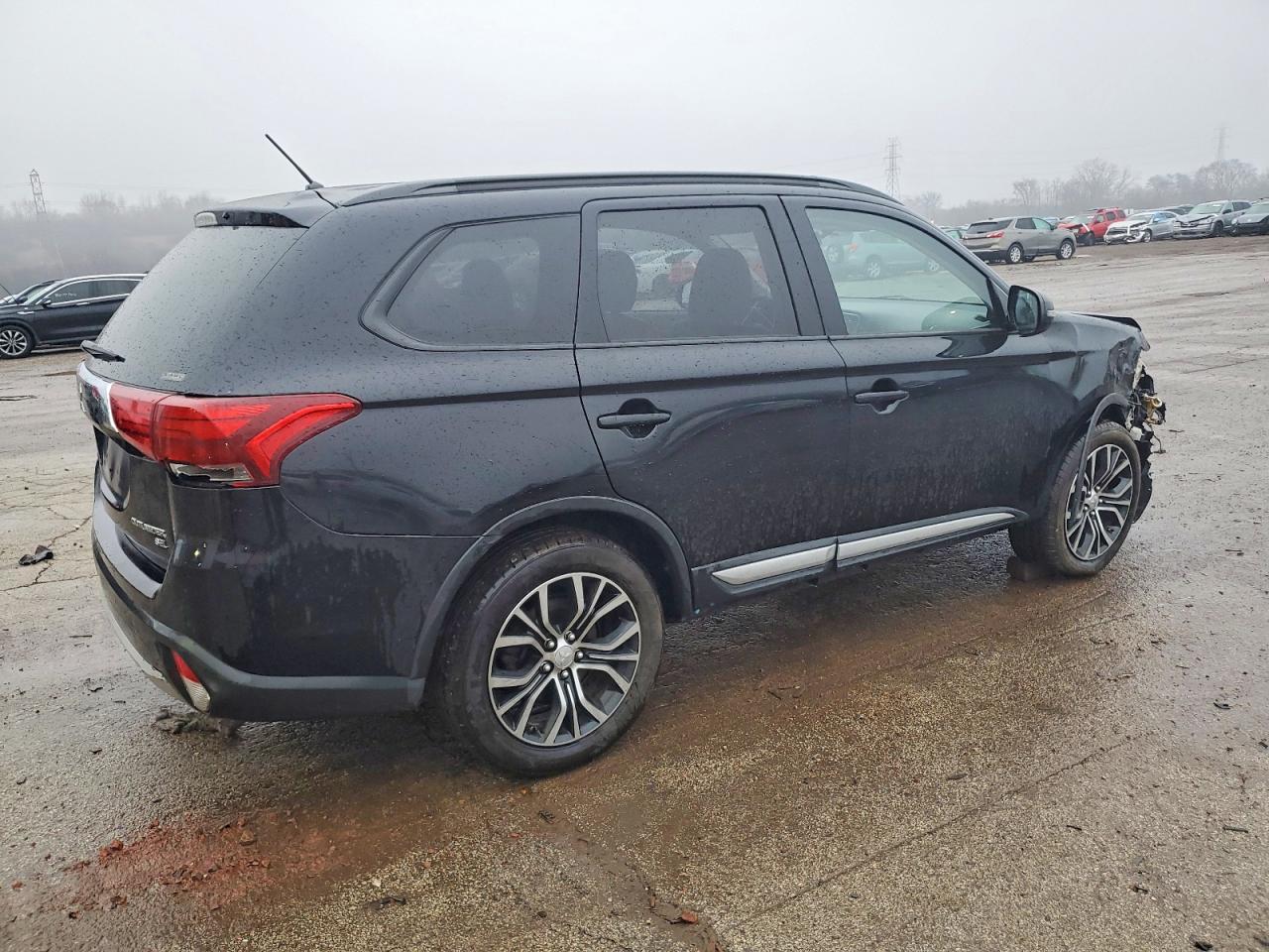 2016 MITSUBISHI OUTLANDER SE photo 3