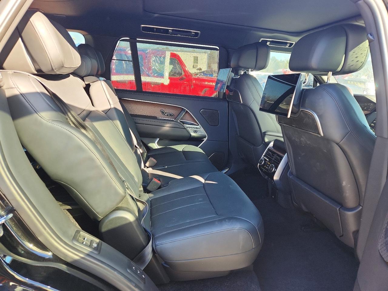2024 LAND ROVER RANGE ROVER AUTOBIOGRAPHY photo 11