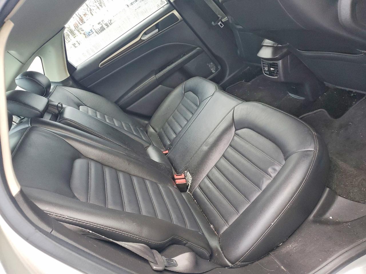 2016 FORD FUSION SE photo 10