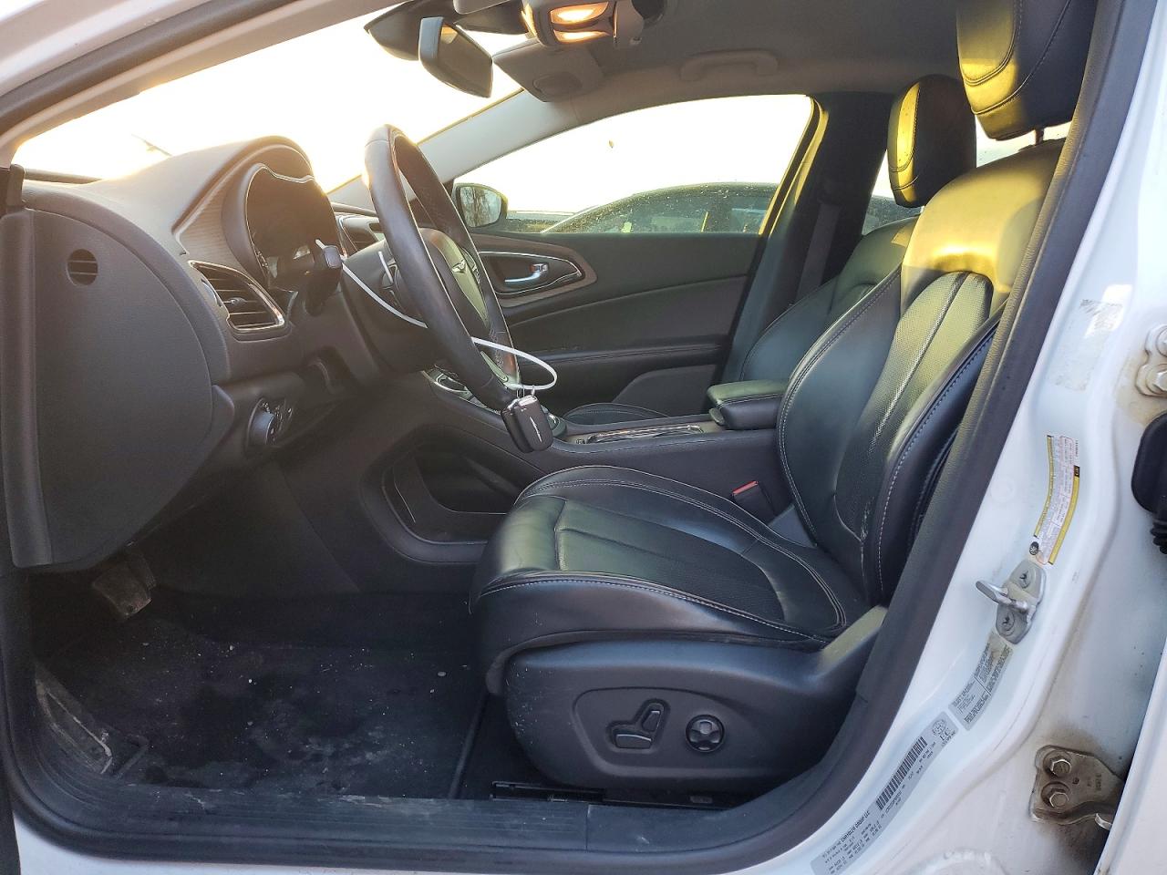 2015 CHRYSLER 200 C photo 7