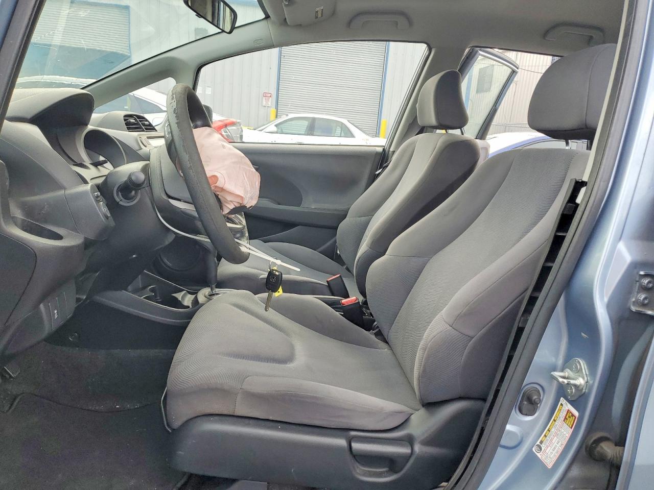 2011 HONDA FIT photo 7