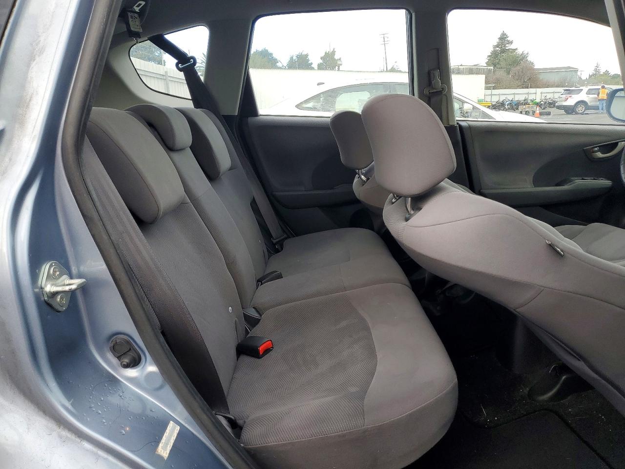 2011 HONDA FIT photo 10