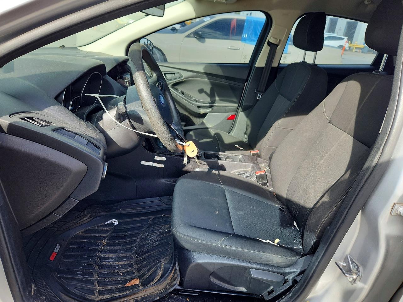 2015 FORD FOCUS photo 19