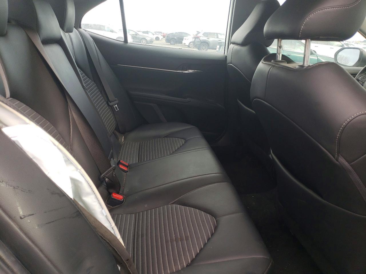 2022 TOYOTA CAMRY SE photo 10