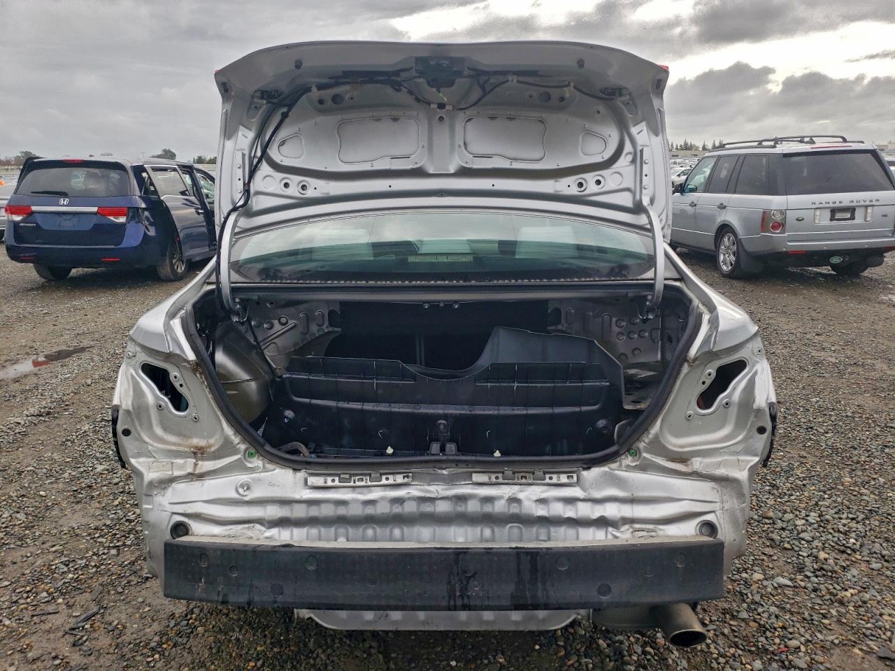 2012 TOYOTA CAMRY BASE photo 6