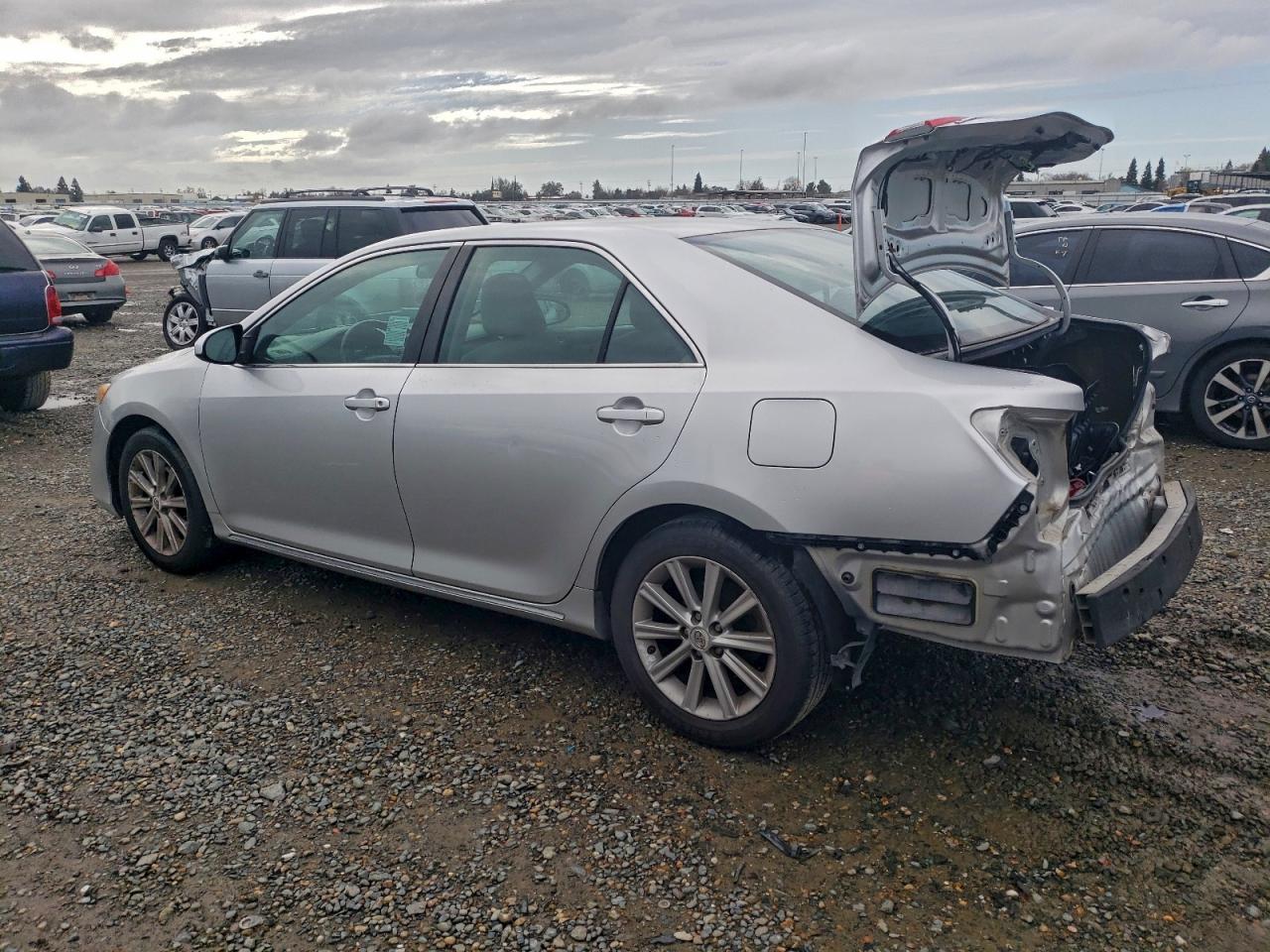 2012 TOYOTA CAMRY BASE photo 2