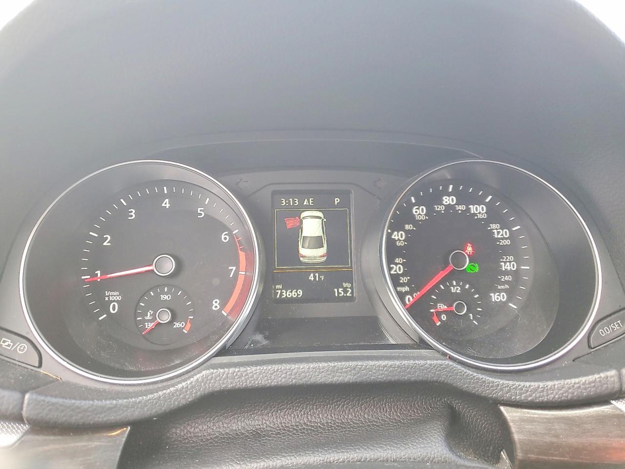 2018 VOLKSWAGEN PASSAT SE photo 9