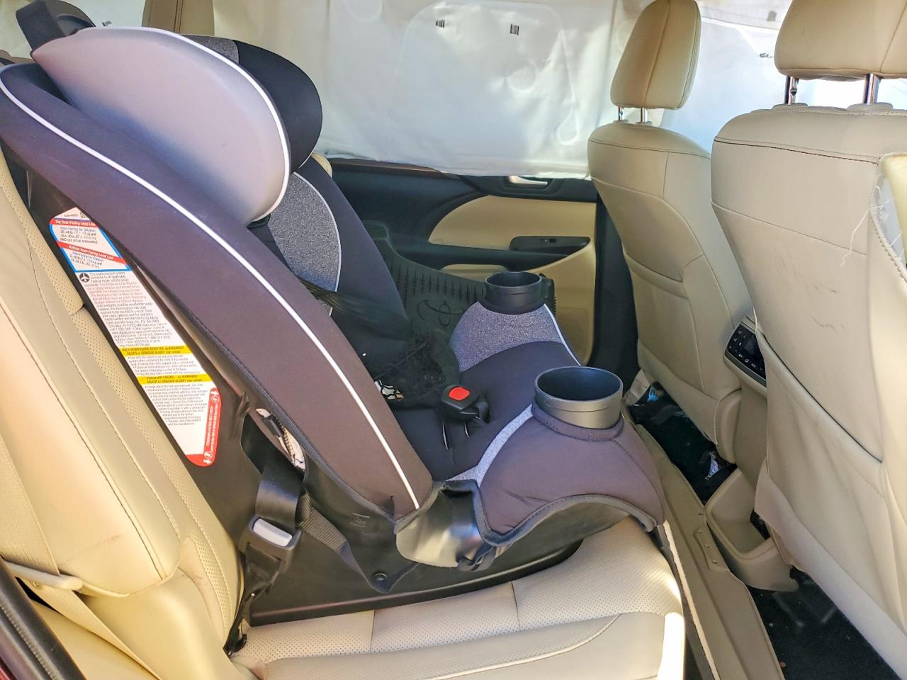 2019 TOYOTA HIGHLANDER HYBRID LIMITED PLATINUM photo 10