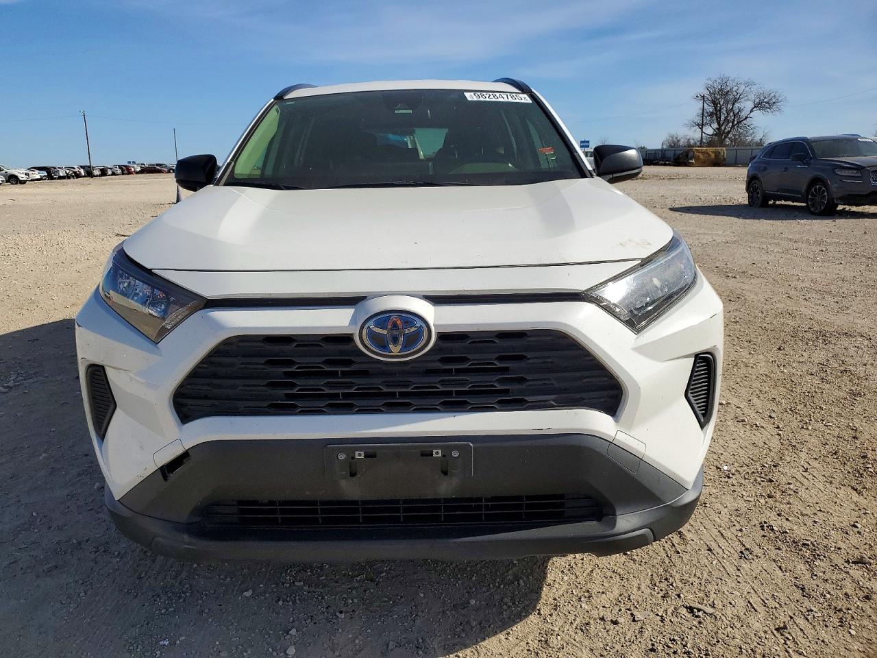 2021 TOYOTA RAV4 LE photo 5