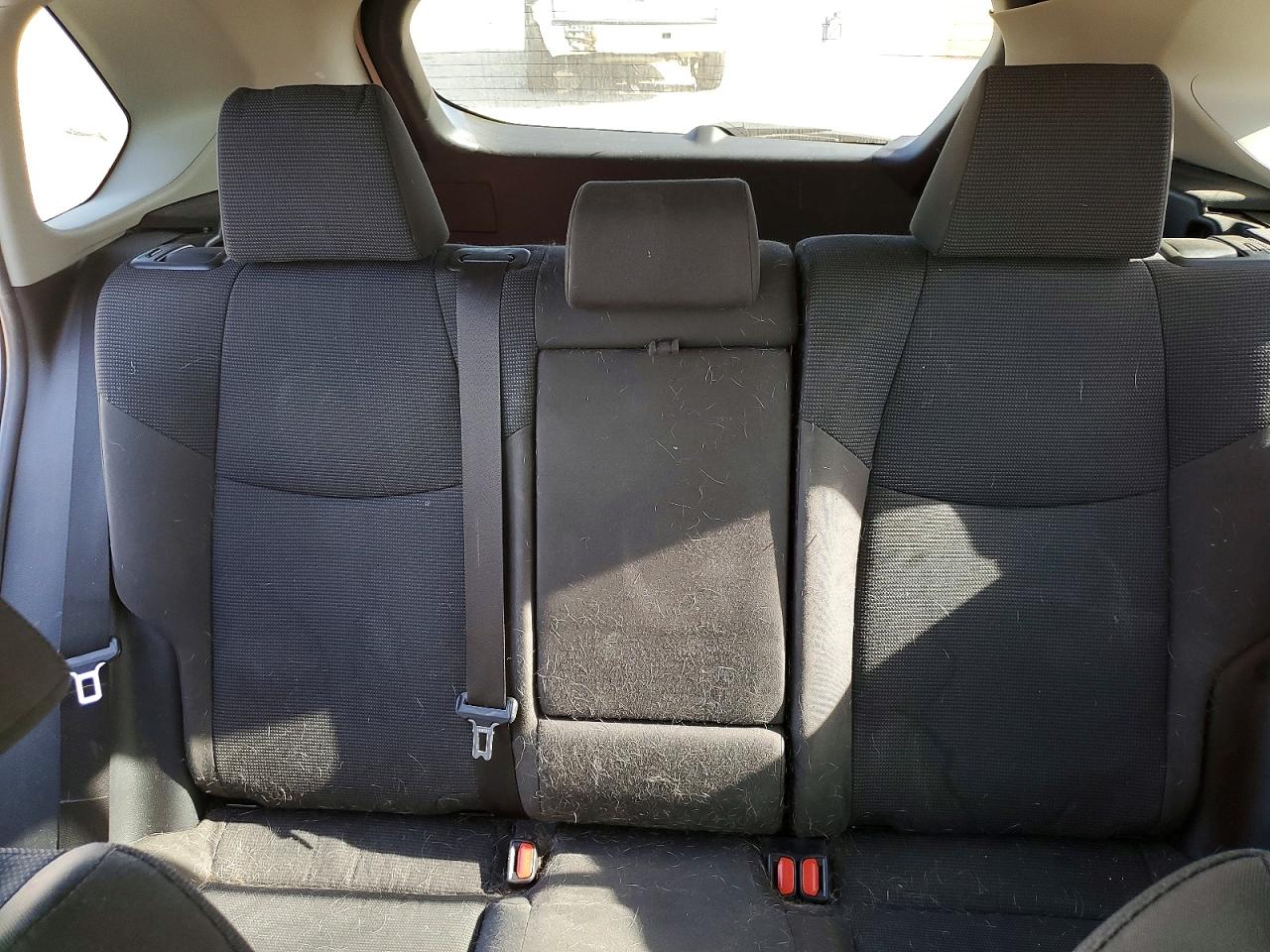 2021 TOYOTA RAV4 LE photo 10