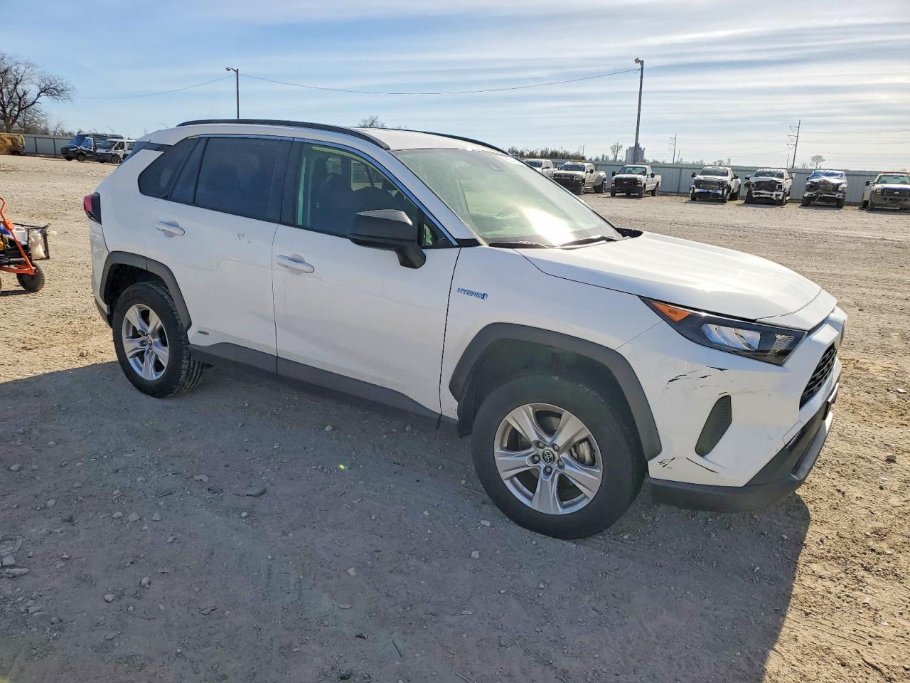 2021 TOYOTA RAV4 LE photo 4