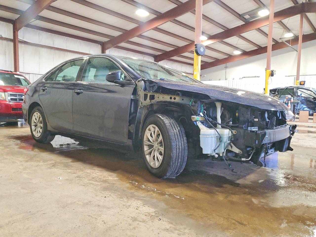 2016 TOYOTA CAMRY LE photo 4