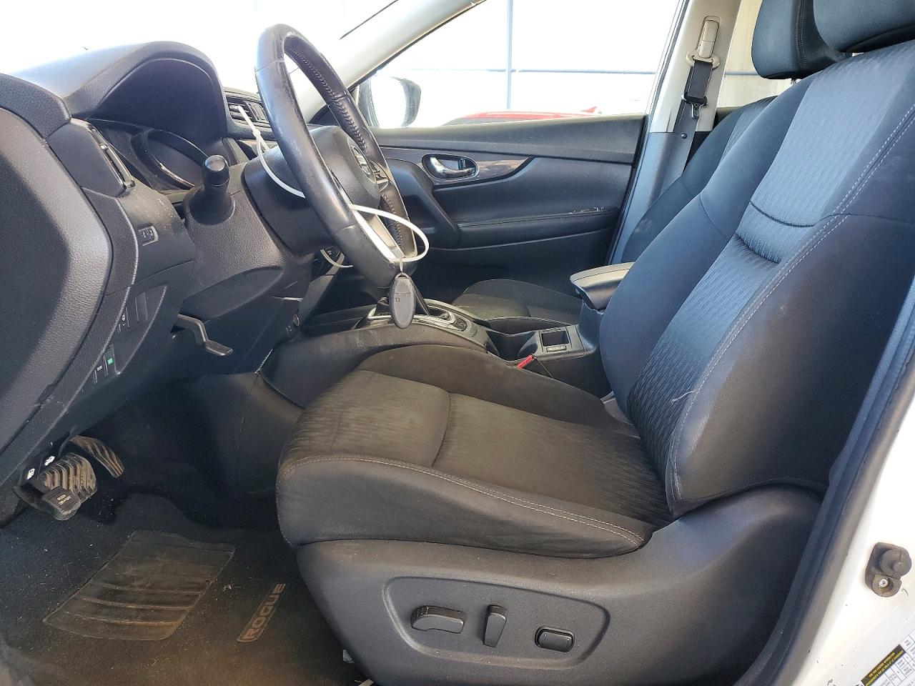 2017 NISSAN ROGUE S photo 7