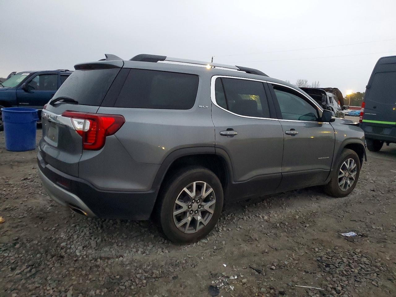 2021 GMC ACADIA SLT photo 3