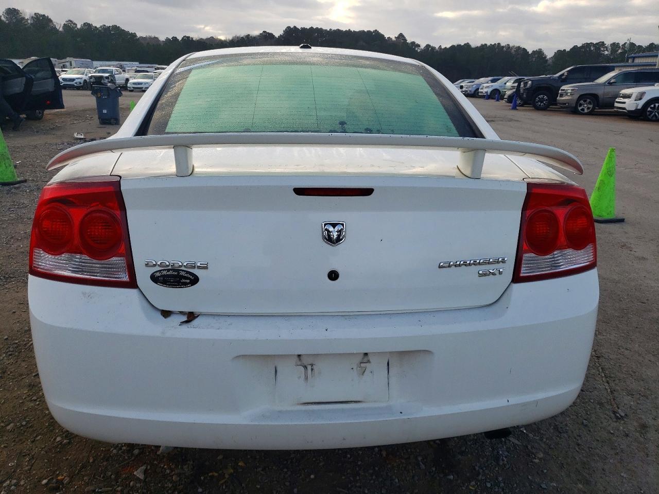 2010 DODGE CHARGER SXT photo 6