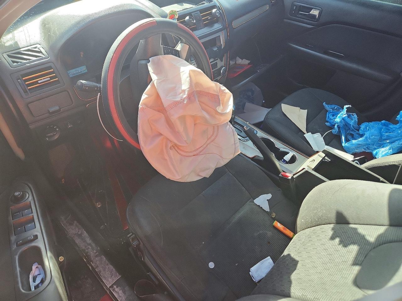 2011 FORD FUSION SE photo 8
