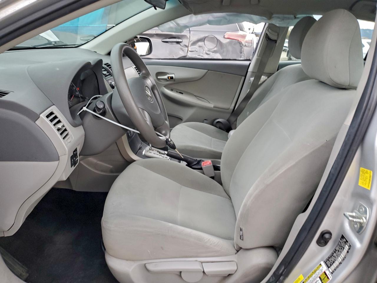 2010 TOYOTA COROLLA BASE photo 13