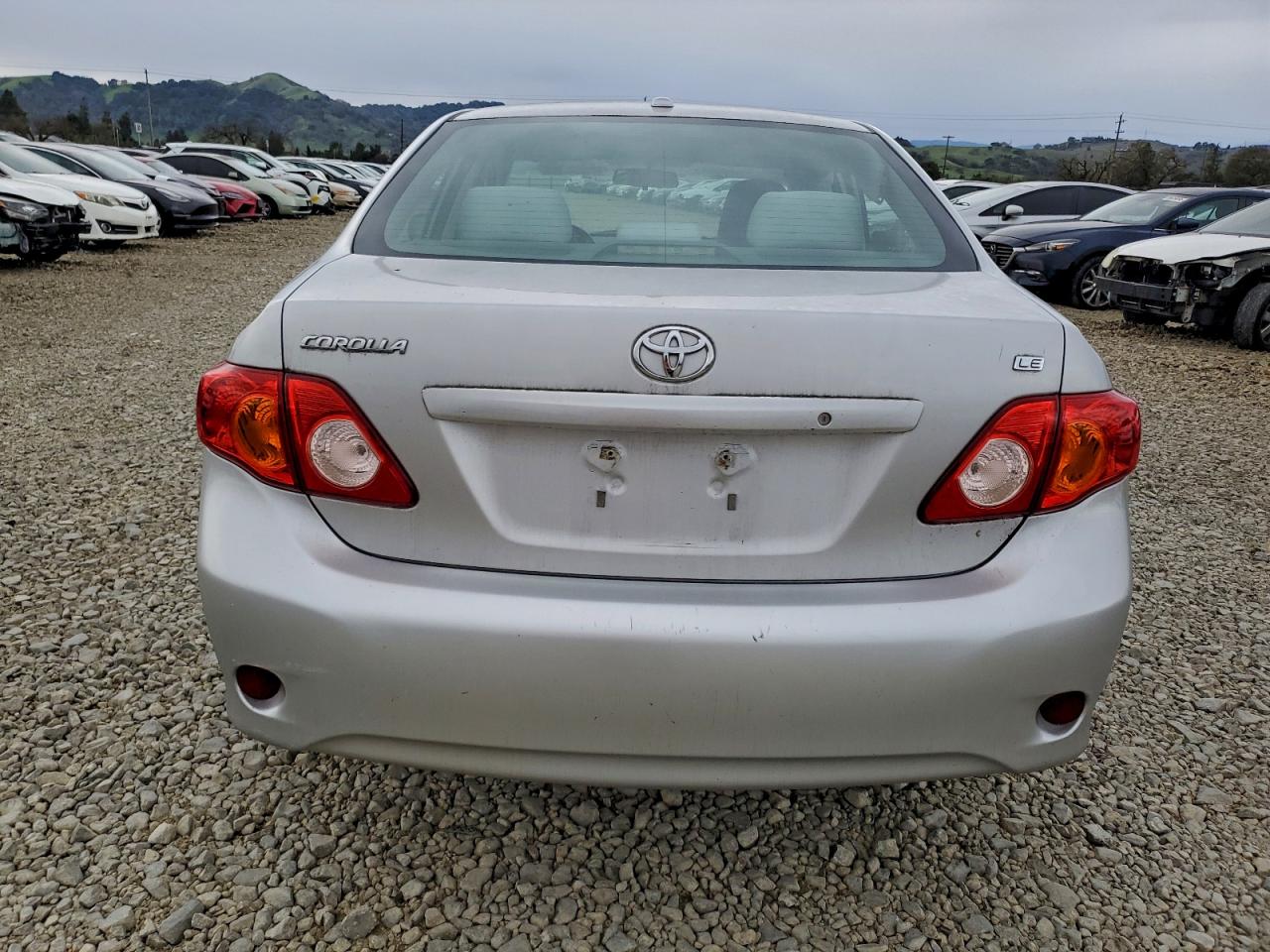2010 TOYOTA COROLLA BASE photo 11