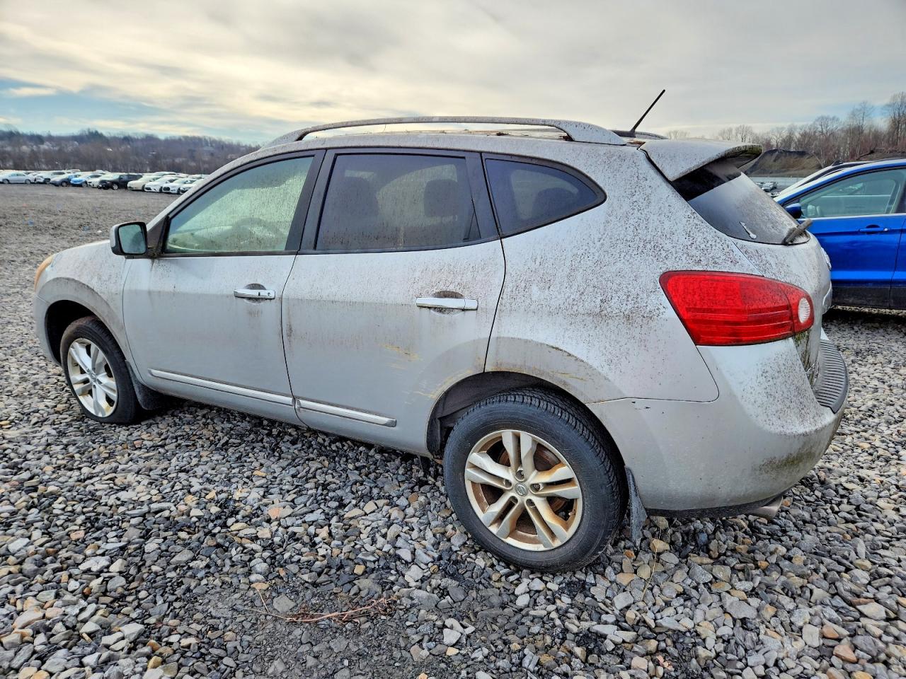2013 NISSAN ROGUE S photo 4