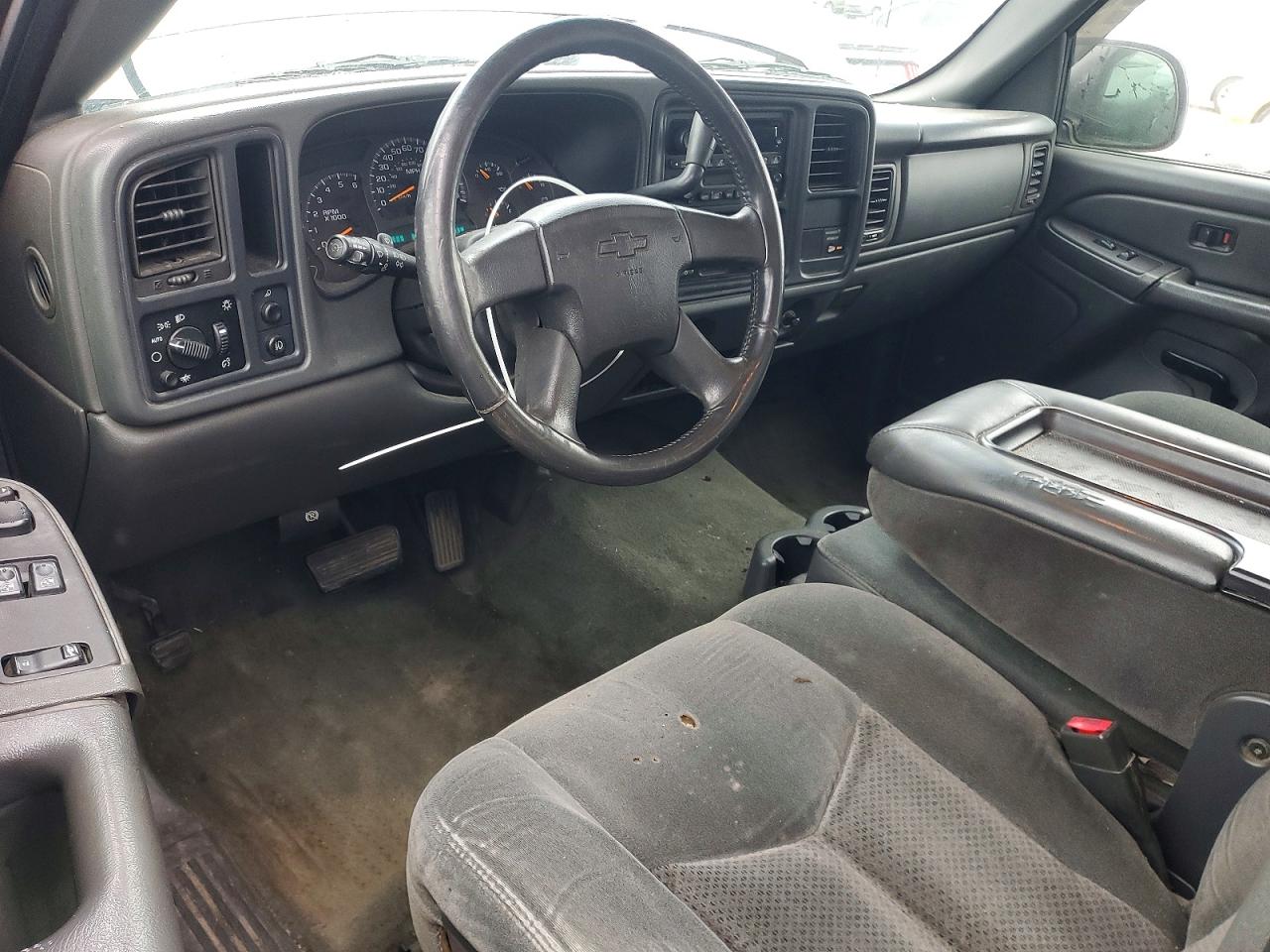 2004 CHEVROLET SILVERADO C1500 photo 8