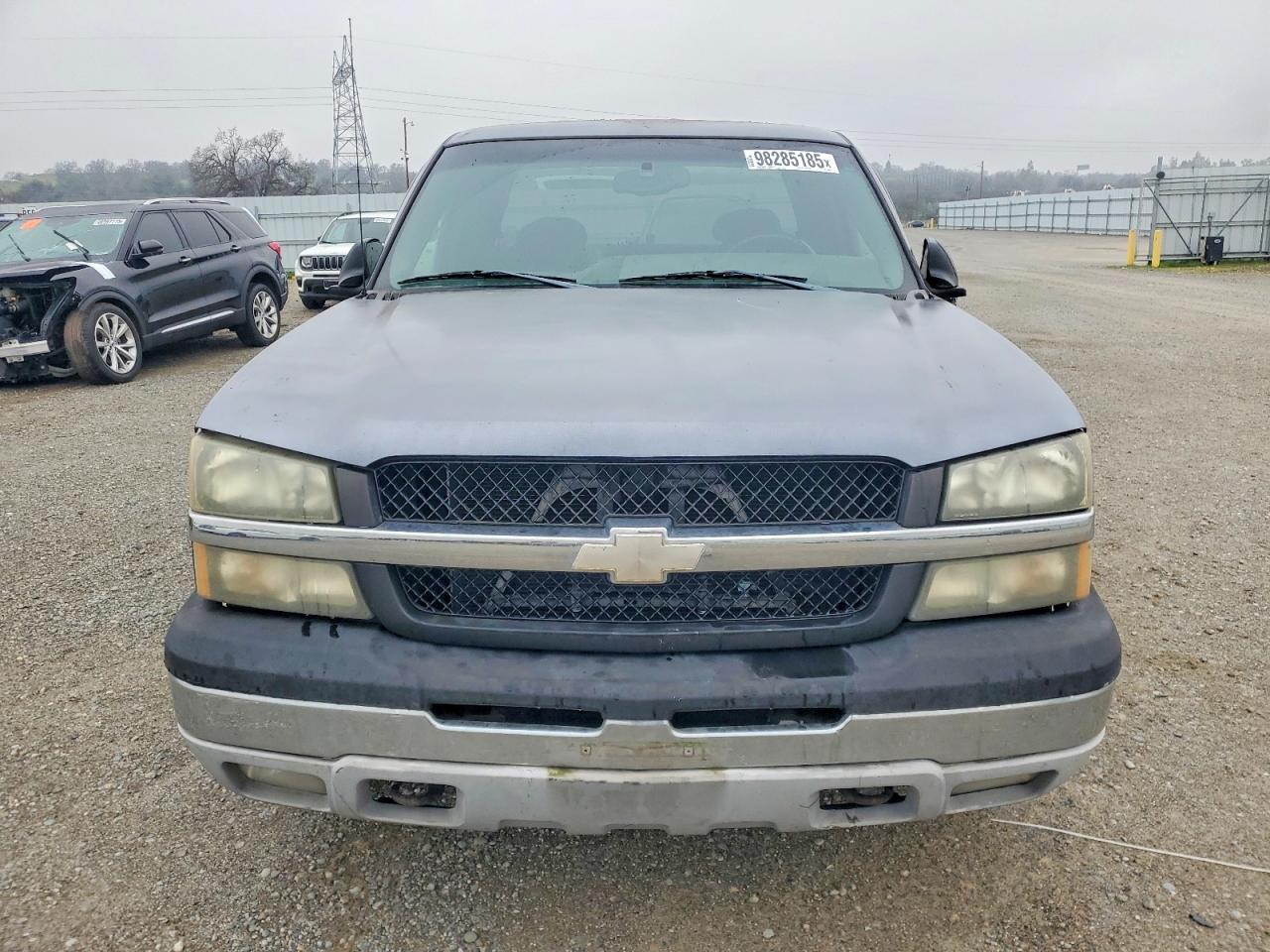 2004 CHEVROLET SILVERADO C1500 photo 5