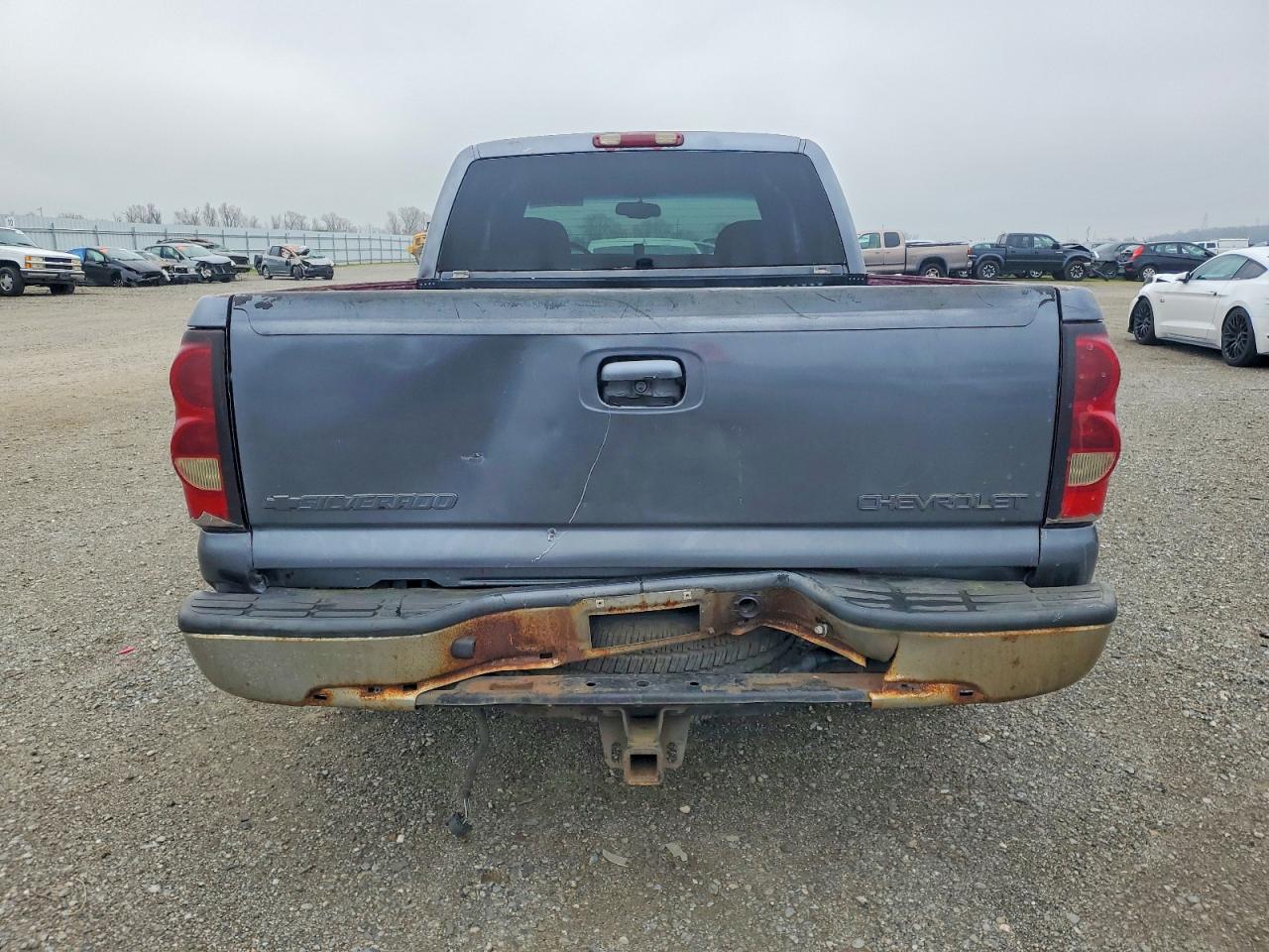 2004 CHEVROLET SILVERADO C1500 photo 6