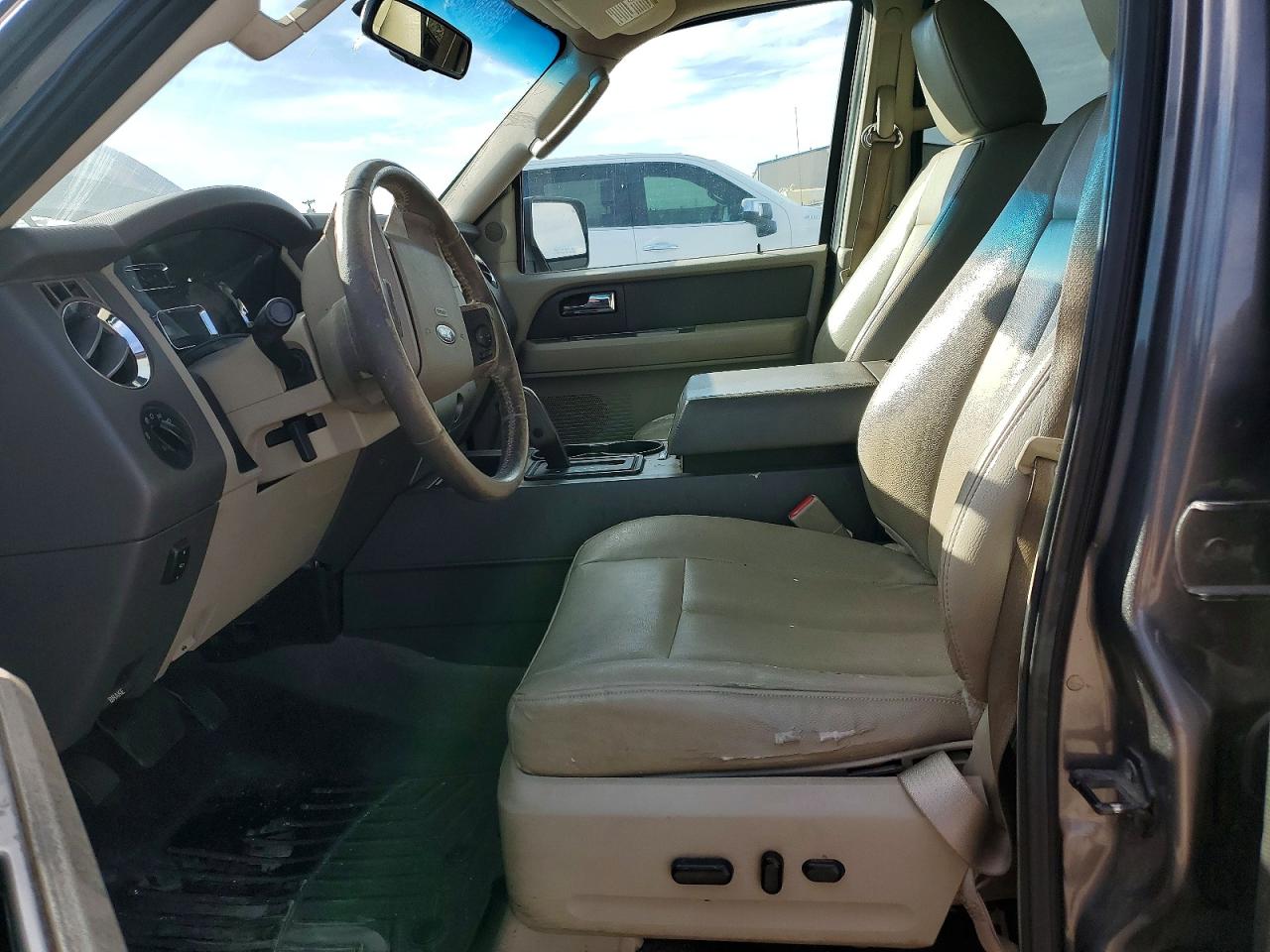 2011 FORD EXPEDITION XLT photo 7