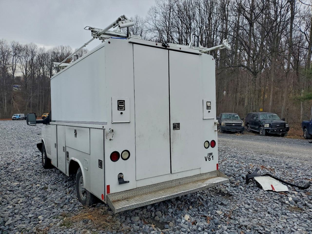 2016 CHEVROLET EXPRESS G3500 photo 2