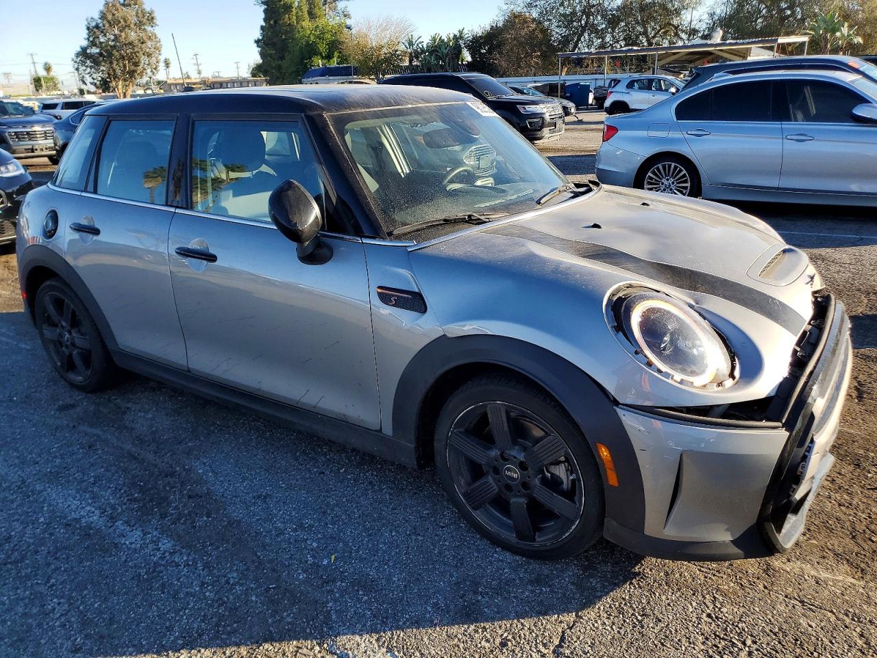 2024 MINI COOPER S photo 4