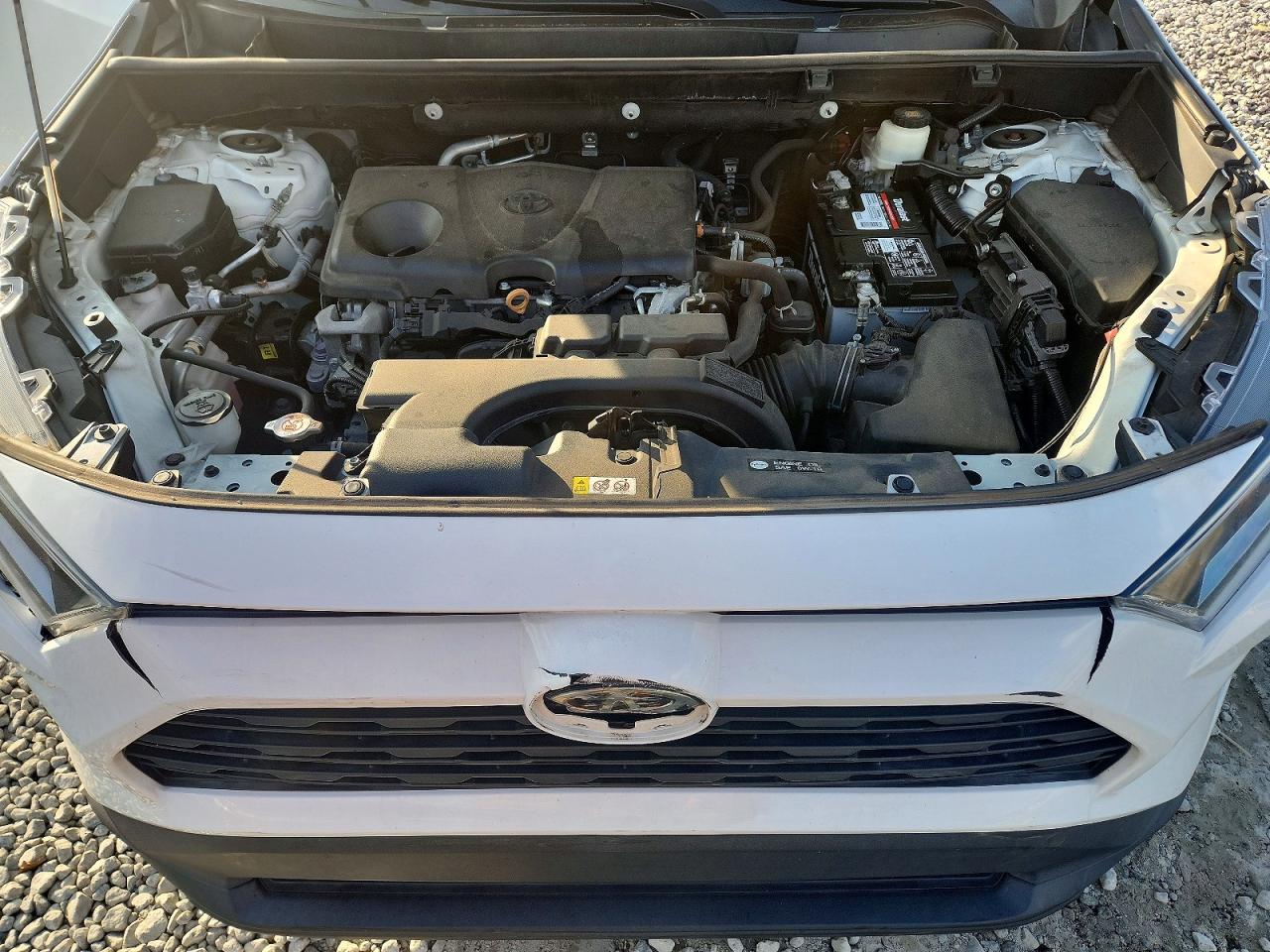2021 TOYOTA RAV4 XLE photo 11