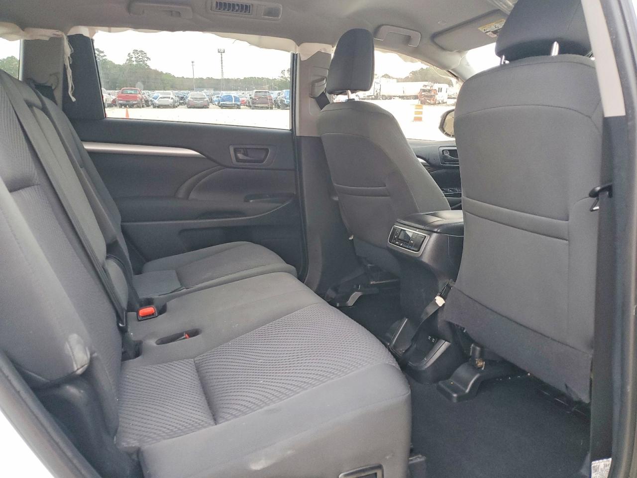 2019 TOYOTA HIGHLANDER LE photo 11