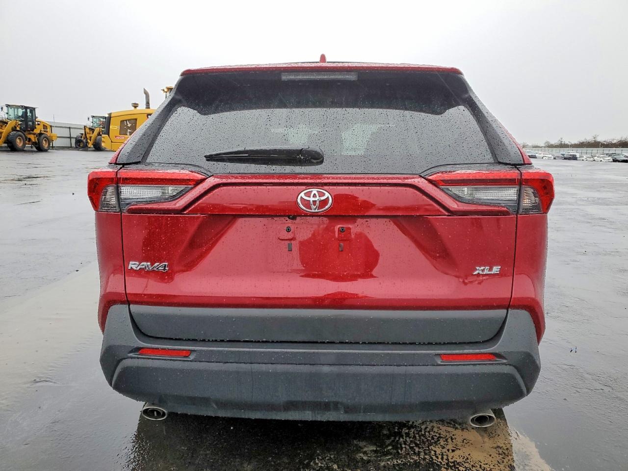 2024 TOYOTA RAV4 XLE photo 6