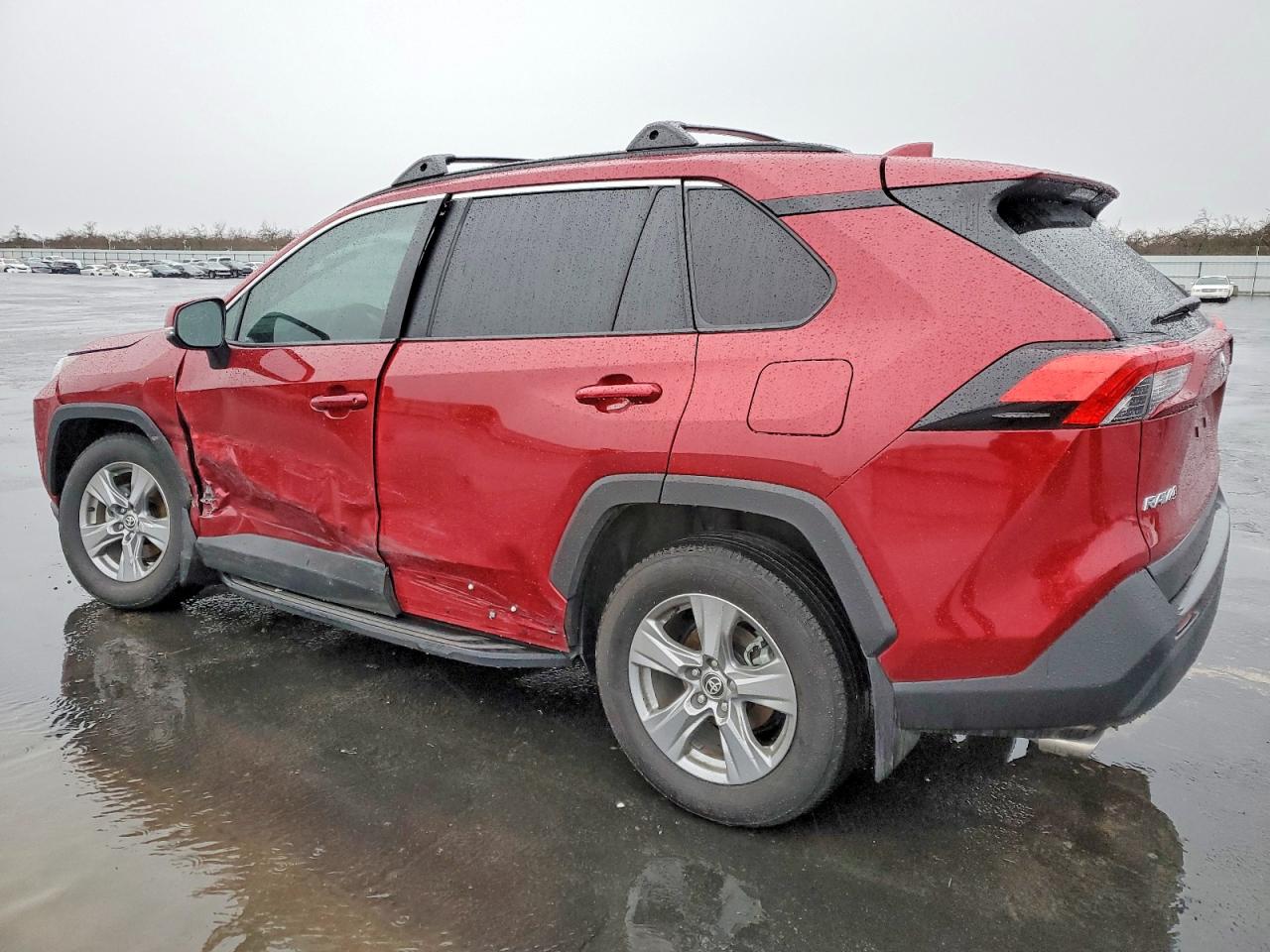 2024 TOYOTA RAV4 XLE photo 2