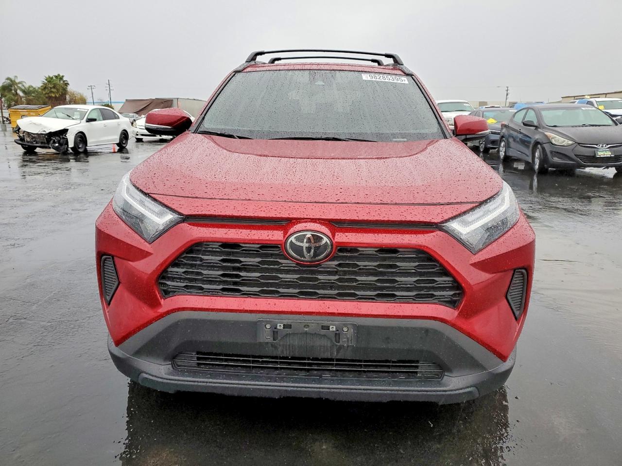2024 TOYOTA RAV4 XLE photo 5