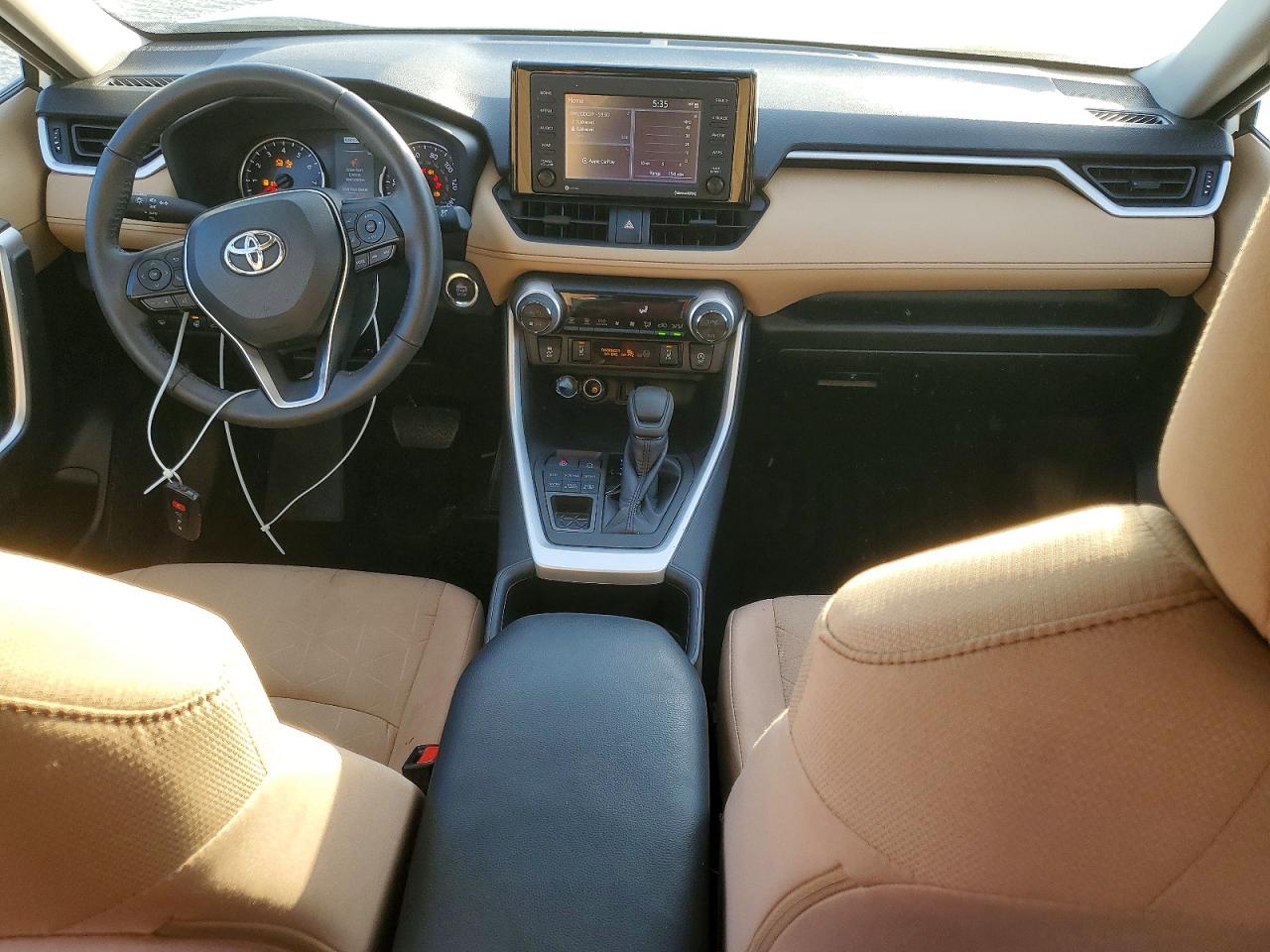 2022 TOYOTA RAV4 XLE photo 8