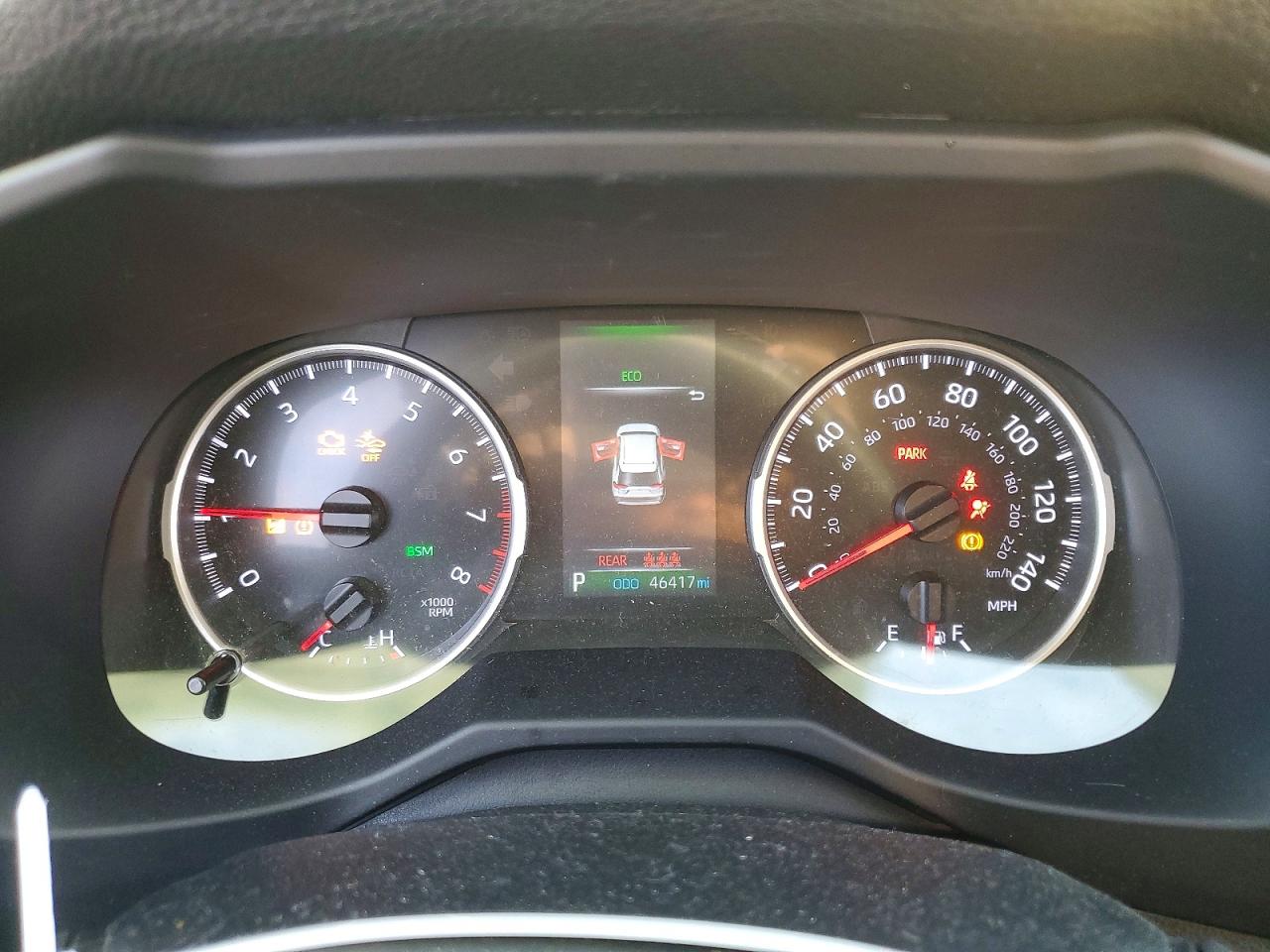 2022 TOYOTA RAV4 XLE photo 9