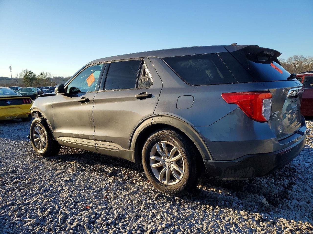 2021 FORD EXPLORER photo 2